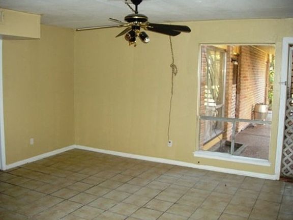 3rd image of 6514 Sloan St APT 6