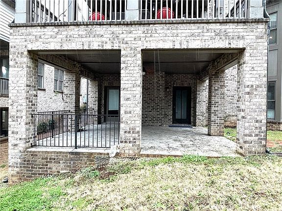 2nd image of 3816 Chamblee Dunwoody Rd