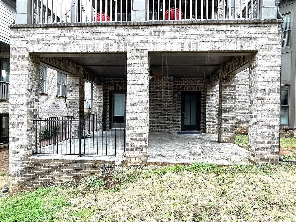 Building Photo - 3816 Chamblee Dunwoody Rd