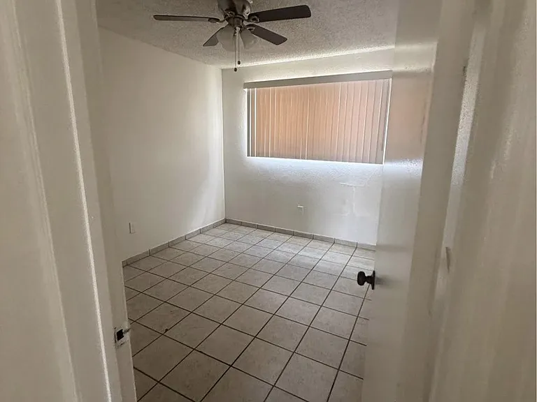 1520 Palm Dr #3 — Photo 5
