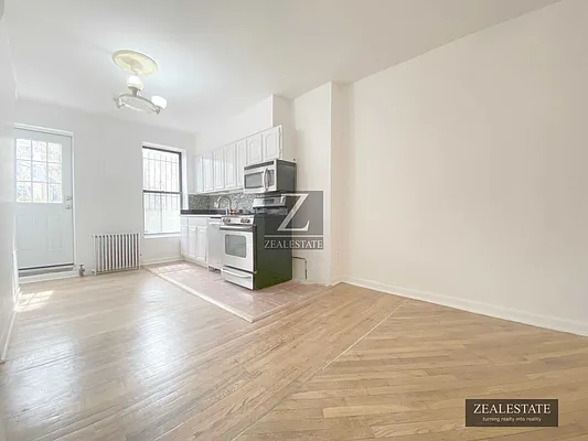 Rented by ZealEstate Group Inc | media 15