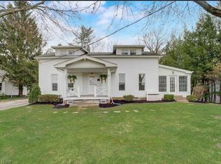 1351 Chagrin River Rd, Gates Mills, OH 44040