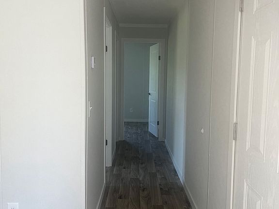 4th image of 16 Knoll View Dr #49
