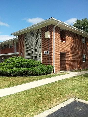 1st image of 1101 Holiday Ln Unit 11