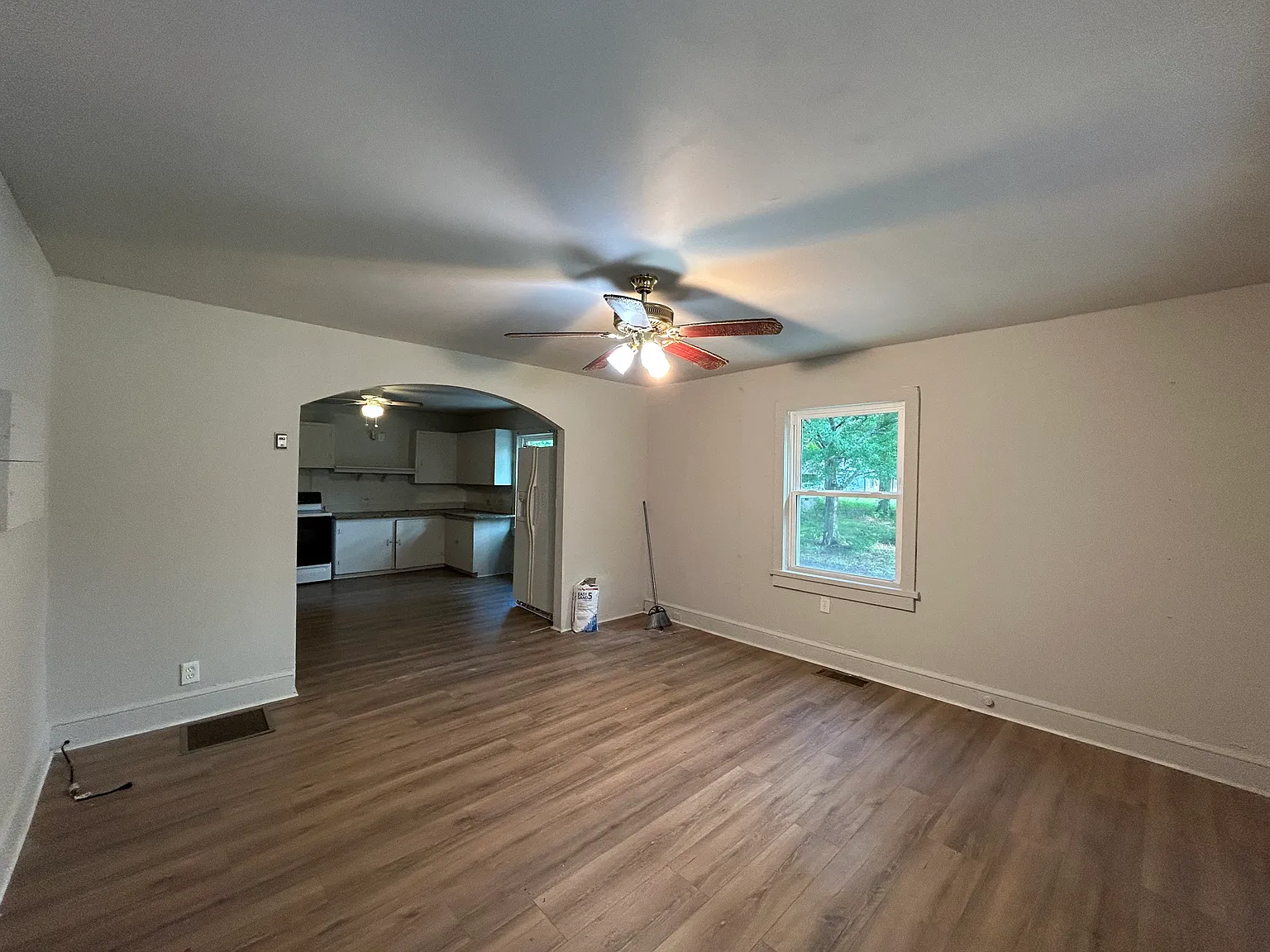 3 bed, 1315 sqft, $1,600 — Photo 1
