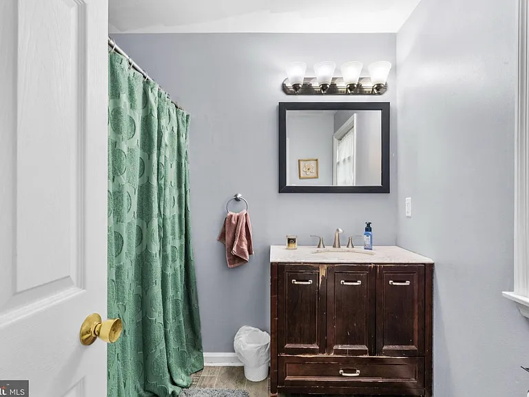 139 Carriage Ln — Photo 15