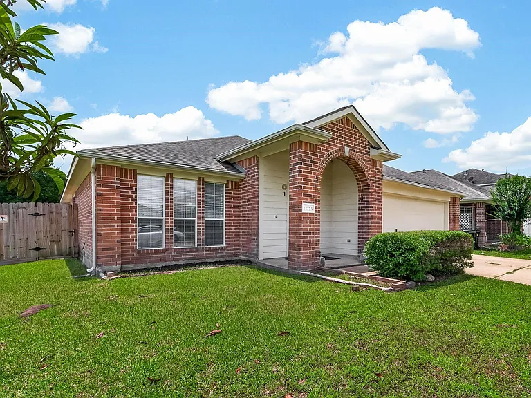 13723 Audra Ln — Photo 1