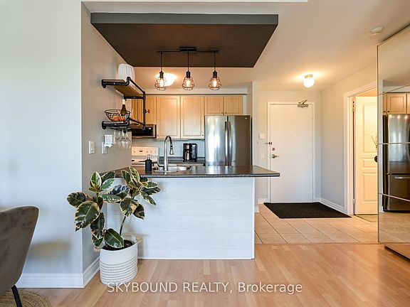 4th image of 1415 Lawrence Ave W #516