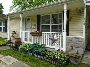 203 W Shawnee St, Paola, KS 66071