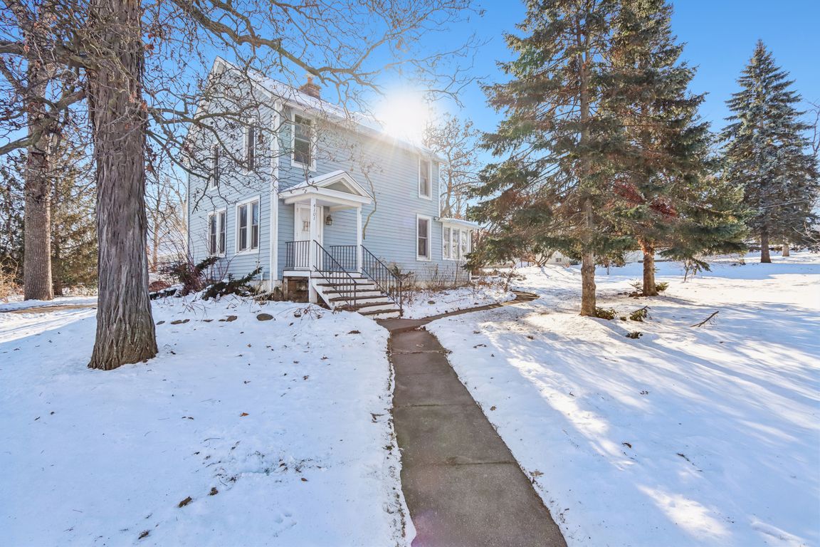Crestwood St-S1512-001.jpg