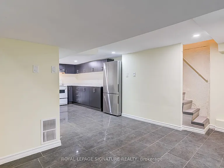 212 Wellington St N #BASEMENT — Photo 5
