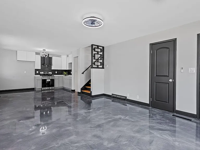 2844 Duluth St — Photo 4