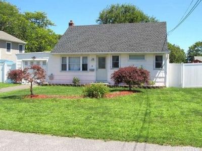 9 Clifton Dr, Patchogue, NY, 11772