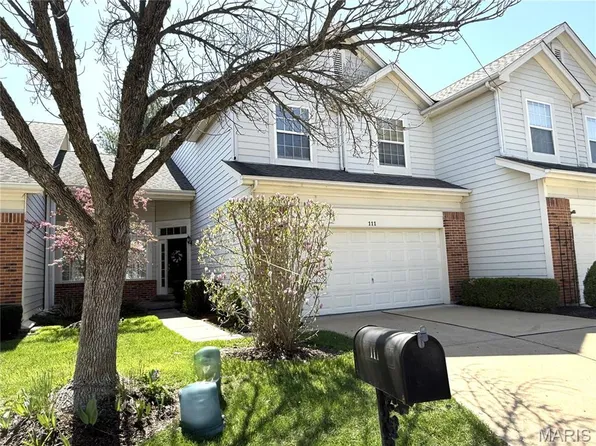 111 Chesterfield Bluffs Dr, Chesterfield, MO 63005