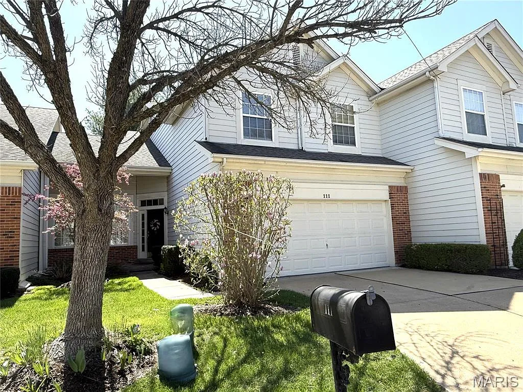 111 Chesterfield Bluffs Dr photo 1