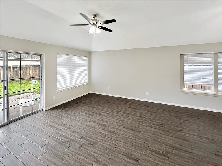 12414 Logan Mill Dr — Photo 16