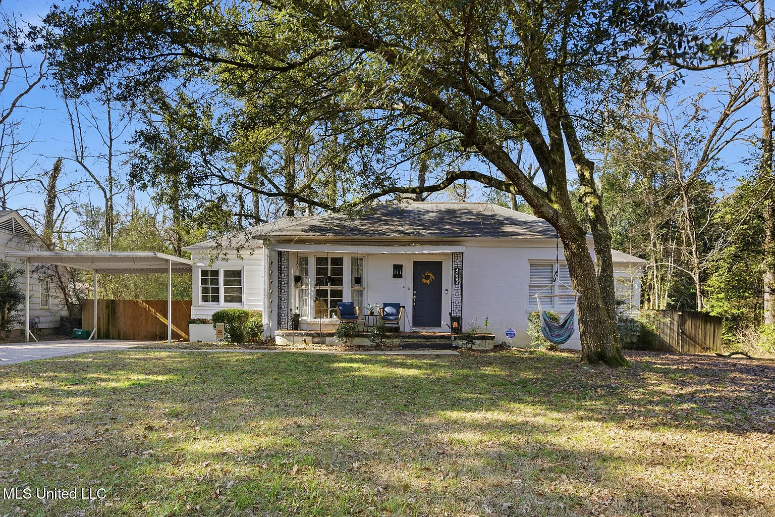 4023 Robin Dr photo 1