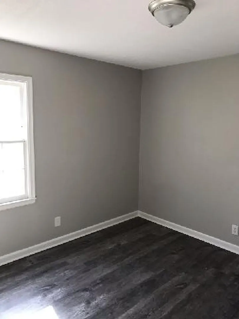3br 1.5 Bath, Newly Renovated! Garage, Fenced Back Yard, Plank Flooring — Photo 1
