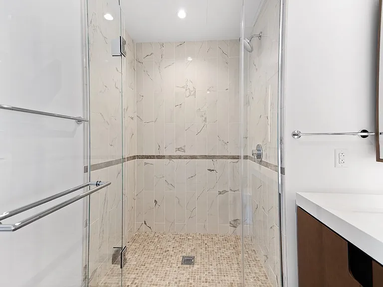 380 Harrison Ave #1115 — Photo 11