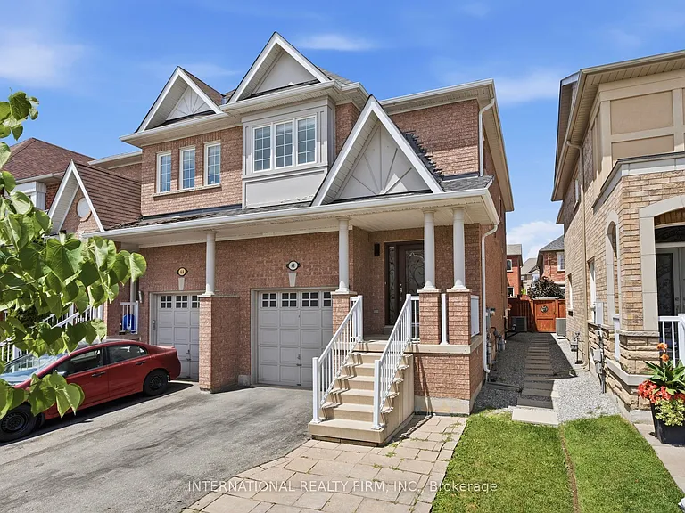 68 Old Orchard Cres — Photo 3