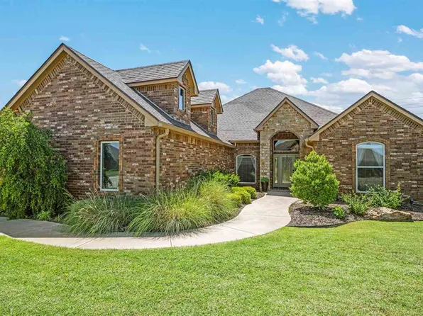 702 NW Blackstone Trl, Lawton, OK 73505