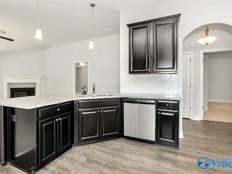 283 Harold Murphy Dr — Photo 6