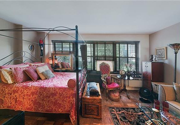 2nd image of 165 W End Ave APT 2P