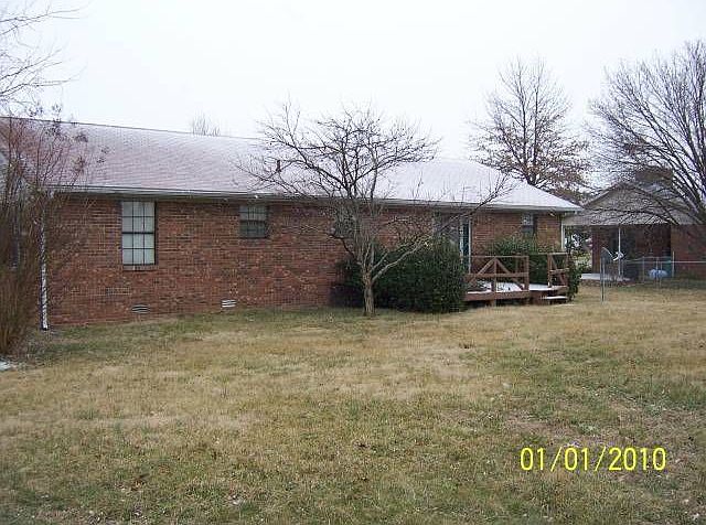 2nd image of 500 Woodland Ave