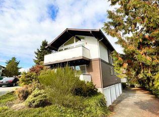 14320 Roosevelt Way N #201, Seattle, WA 98133