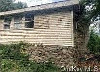 1st image of 18 Oakwood Trail S