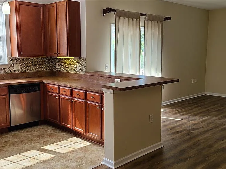 932 Southmoor Dr #101 — Photo 6