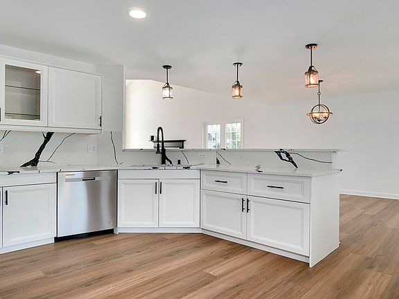 5th image of 5048 Vail Dr