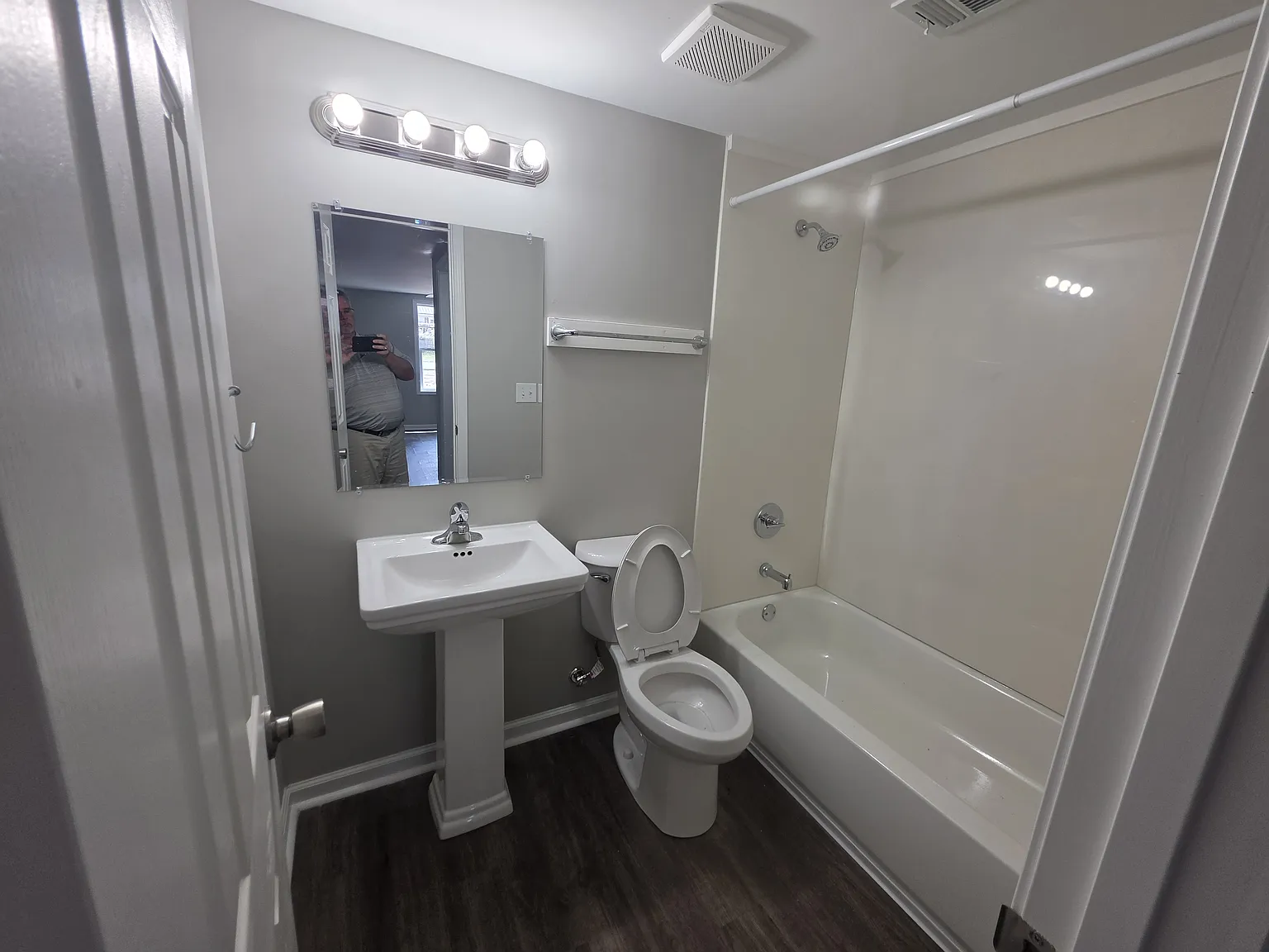 4 bed, 1160 sqft, $1,450 — Photo 3