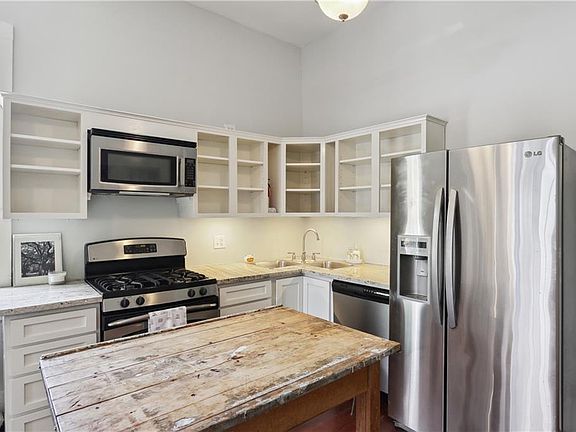 5th image of 2831 Baronne St