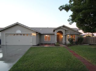 1010 Geneva Dr, Lemoore, CA 93245