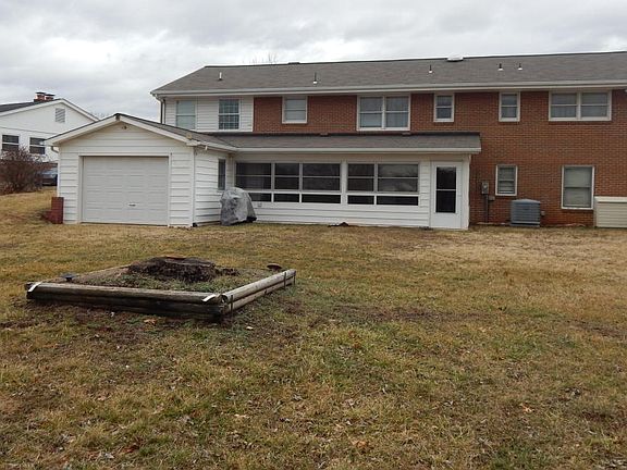 2nd image of 715 Dillon Dr