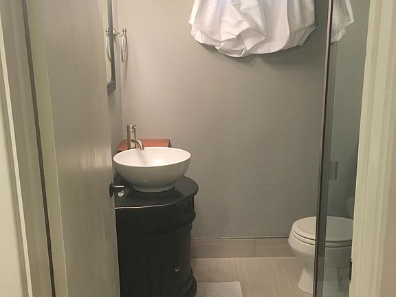 4th image of 2612 Raymond Pl