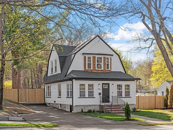 896 Main St, Reading, MA 01867