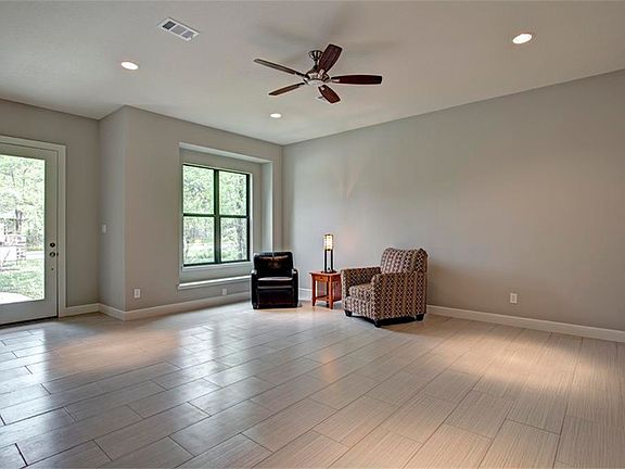 4th image of 11631 Goldfinch Ln