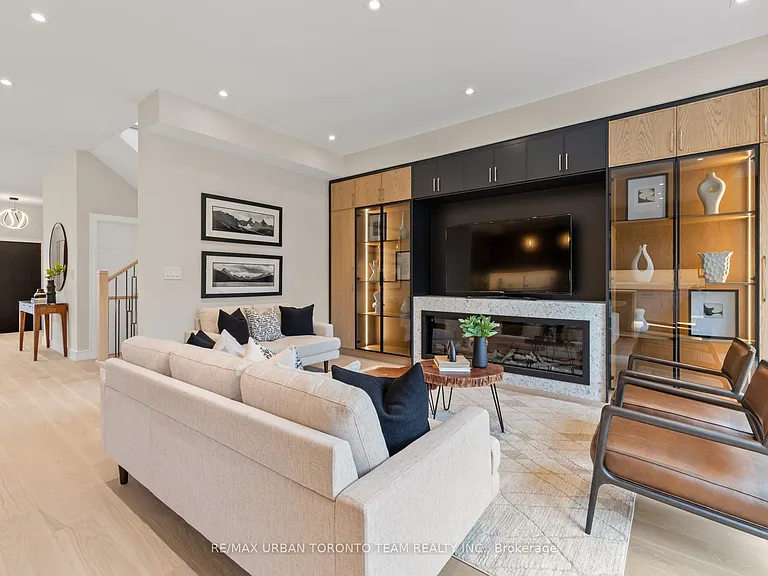 4 Drake Cres — Photo 11