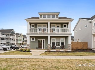 406 W Leland Dr, Whitehall, MI 49461