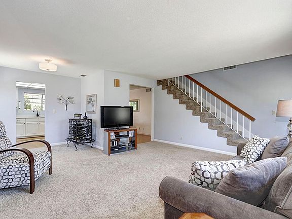 5th image of 1402 Lone Tree Ct