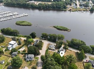 70 River Rd, Pawcatuck, CT 06379