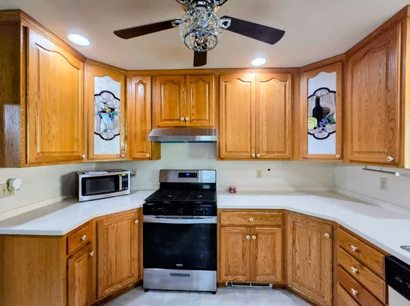 1005 Seneca St, Fountain Hill, PA 18015