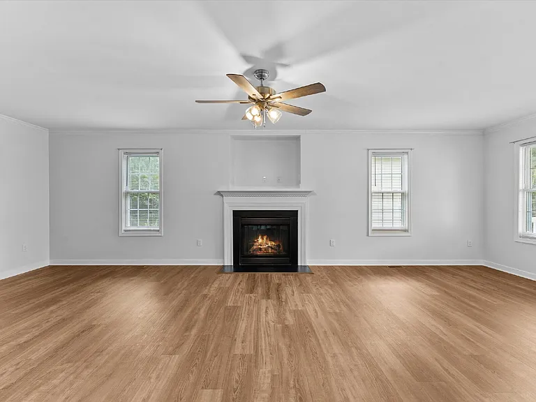 5701 Hereld Green Dr — Photo 6