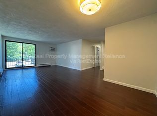 11 Riverside Ave APT 106, Danvers, MA 01923
