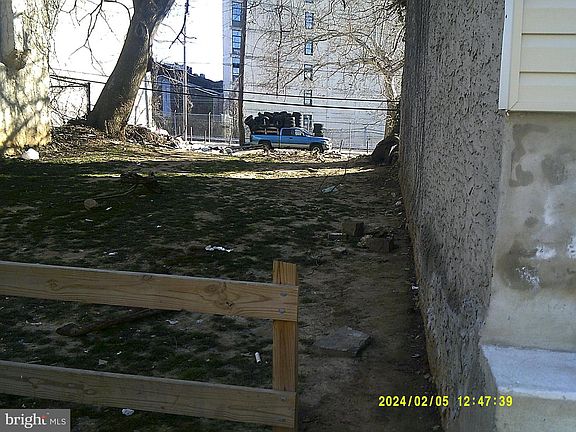 4th image of 2741 N Hicks St