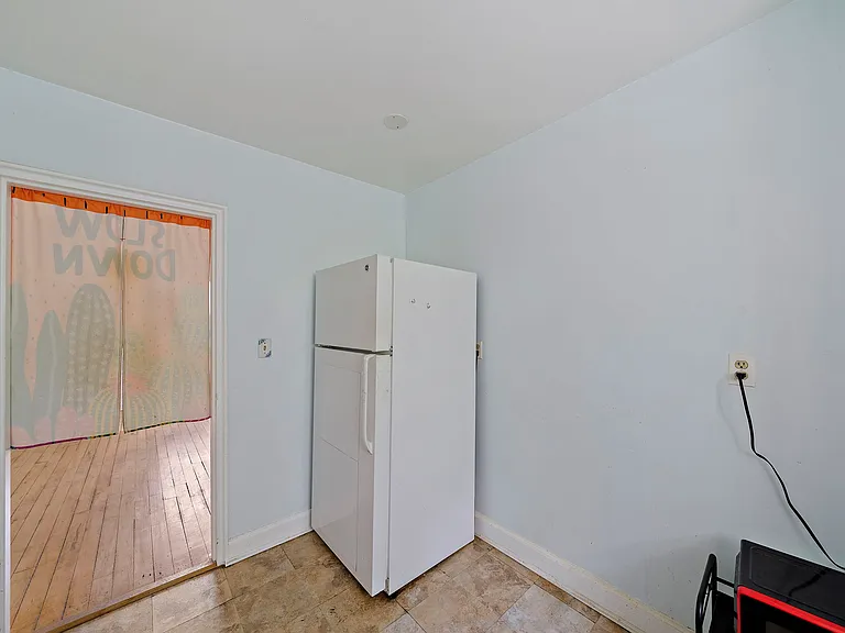 5 Dexter St #4 — Photo 9