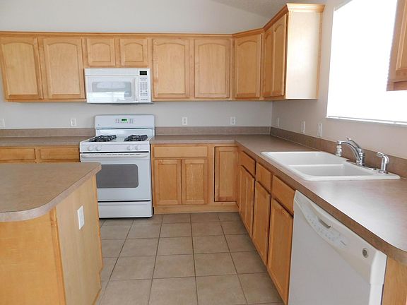 4th image of 2331 Camden Ter