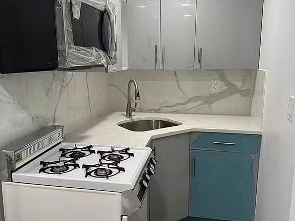 3rd image of 173-19 65th Ave Floor 1